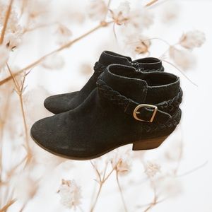 BASS BLACK SUEDE “NINA BRAID” ANKLE BOOTS WOMENS 8.5